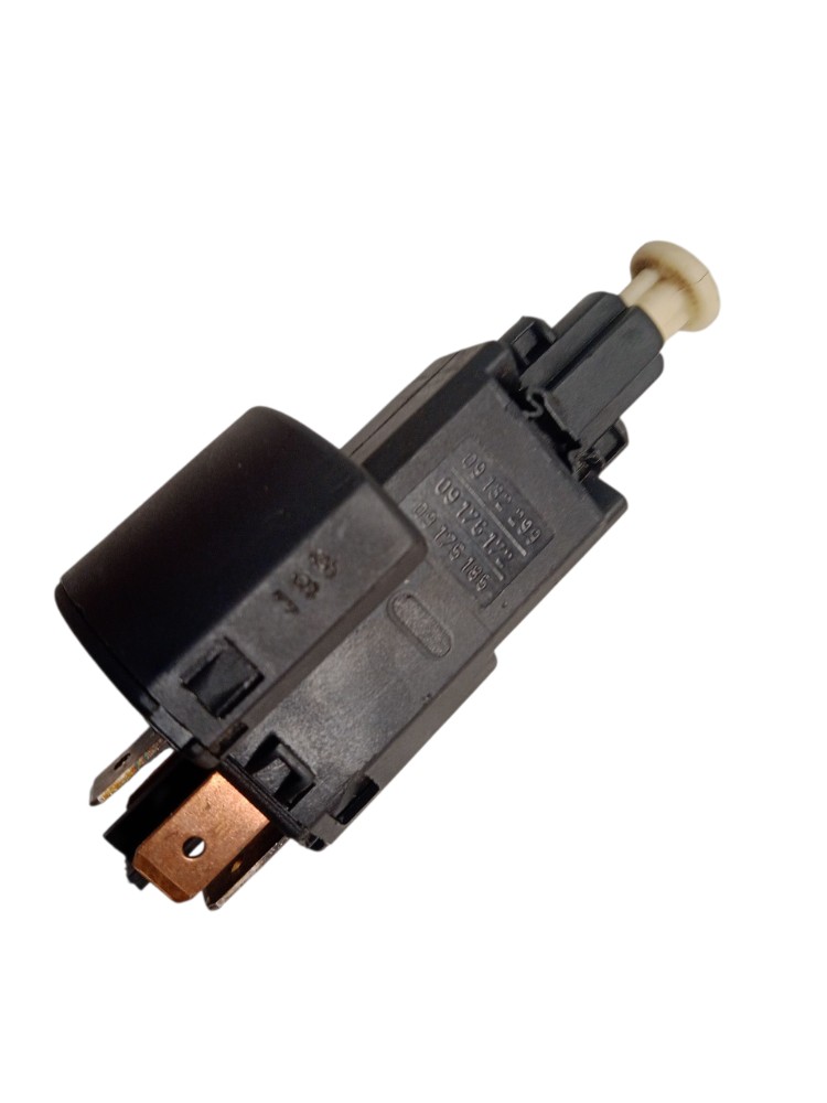 Interruptor Luz De Freio Gm Celta 4