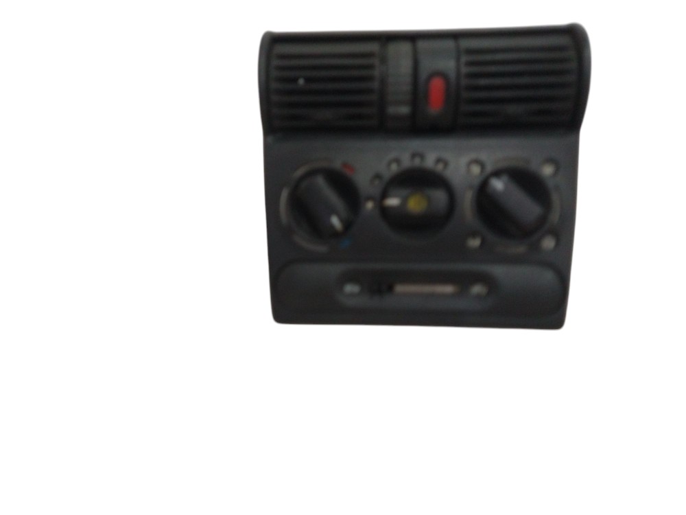 Moldura Comando De Ar Central Gm Corsa 96/14 C/detalhes