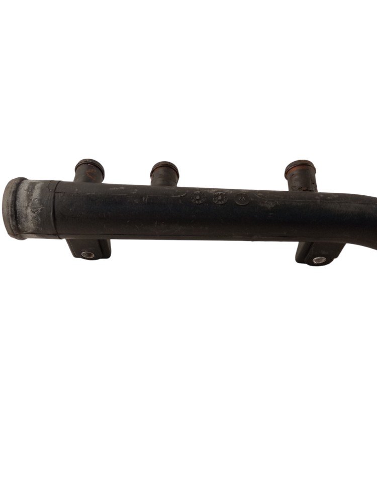 CANOTE DE ÁGUA GM ASTRA 2003 3