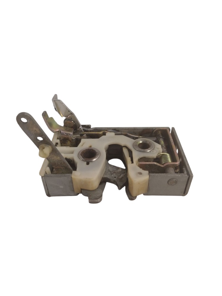 Fechadura Porta Dianteira Esquerda Vw Santana 6
