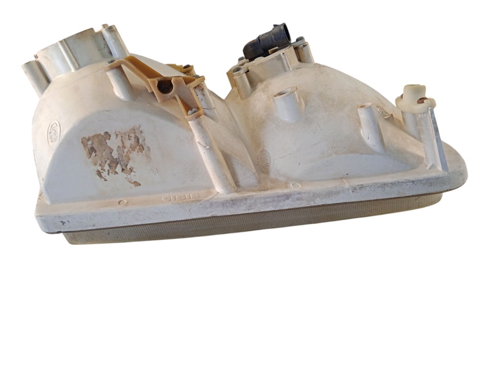 Farol Esquerdo Blazer 3