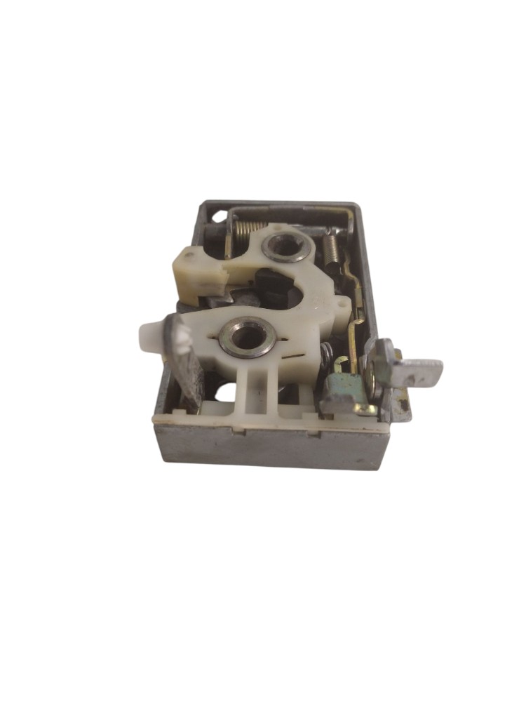 Fechadura Porta Dianteira Direita Vw Santana