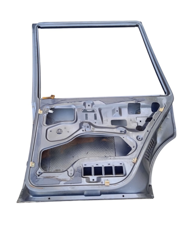Porta Traseira Direita Vw Santana 3