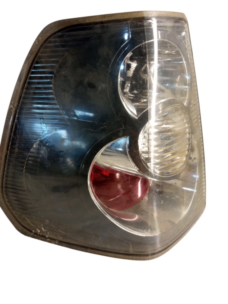 LANTERNA TRASEIRA ESQUERDA PAJERO TR4 4