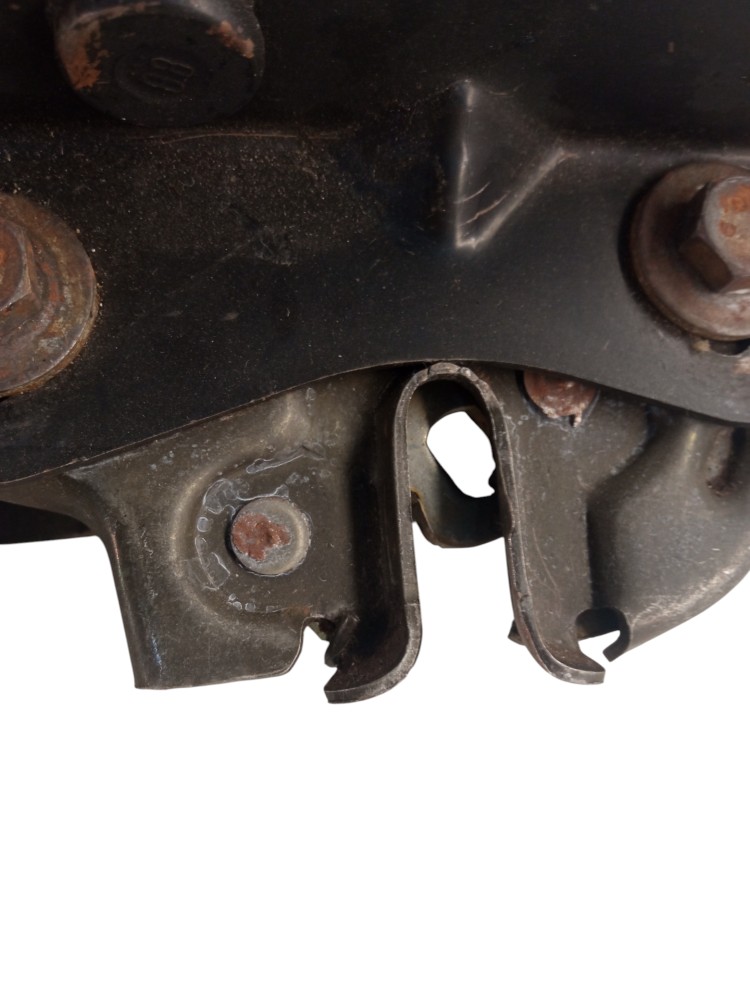 SUPORTE DO CAPO COM FECHADURA 5