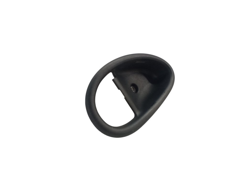 MOLDURA DA MAÇANETA LADO DIREITO FIAT SIENA 2010 5