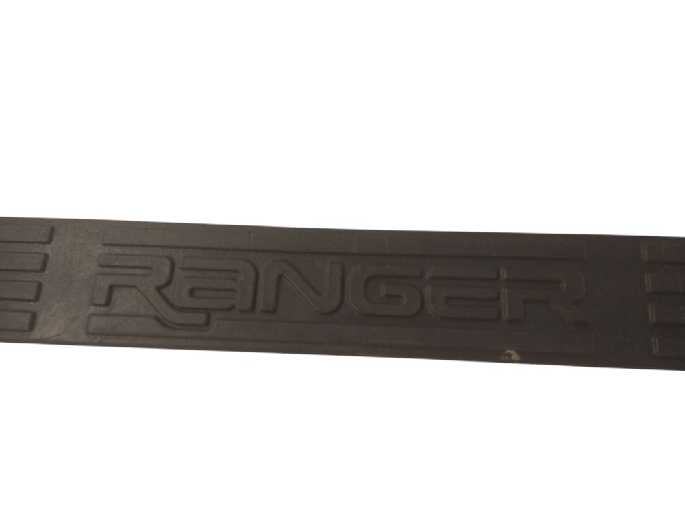 Soleira Porta Dianteira Esquerdo Ford Ranger Preto 4