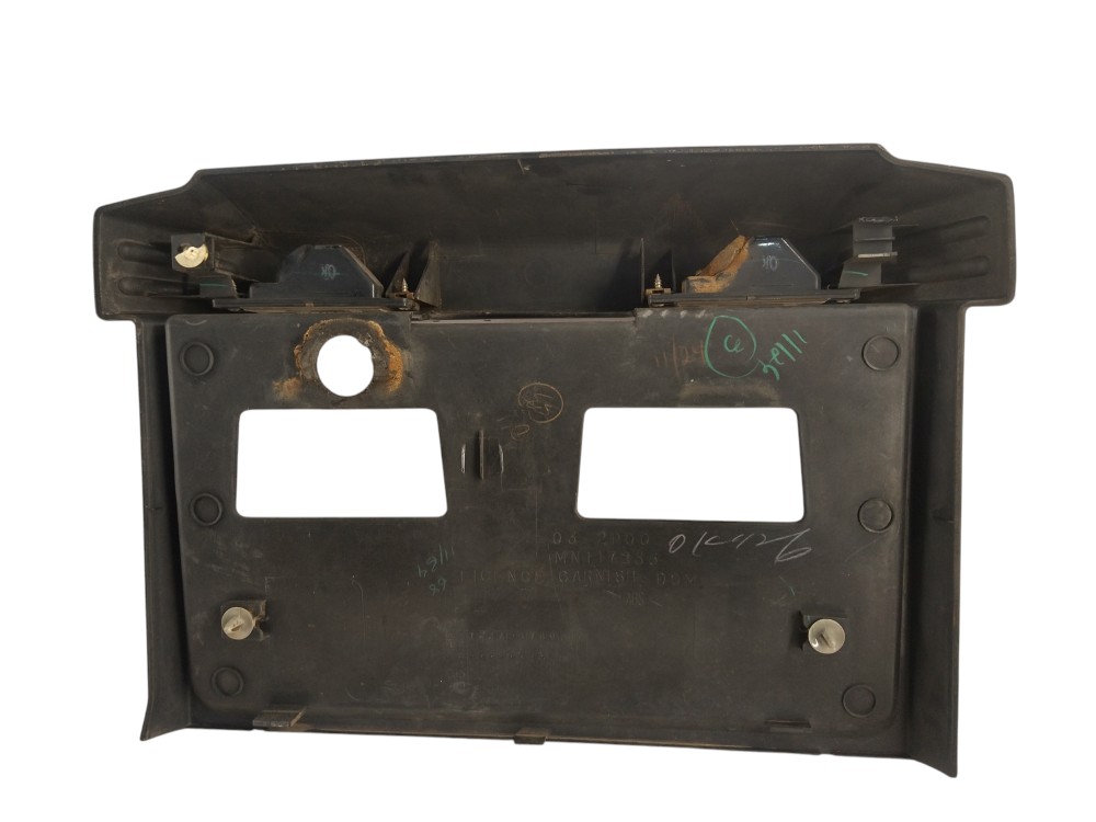 MOLDURA LUZ DE PLACA PAJERO SPORT 2001/2004 4
