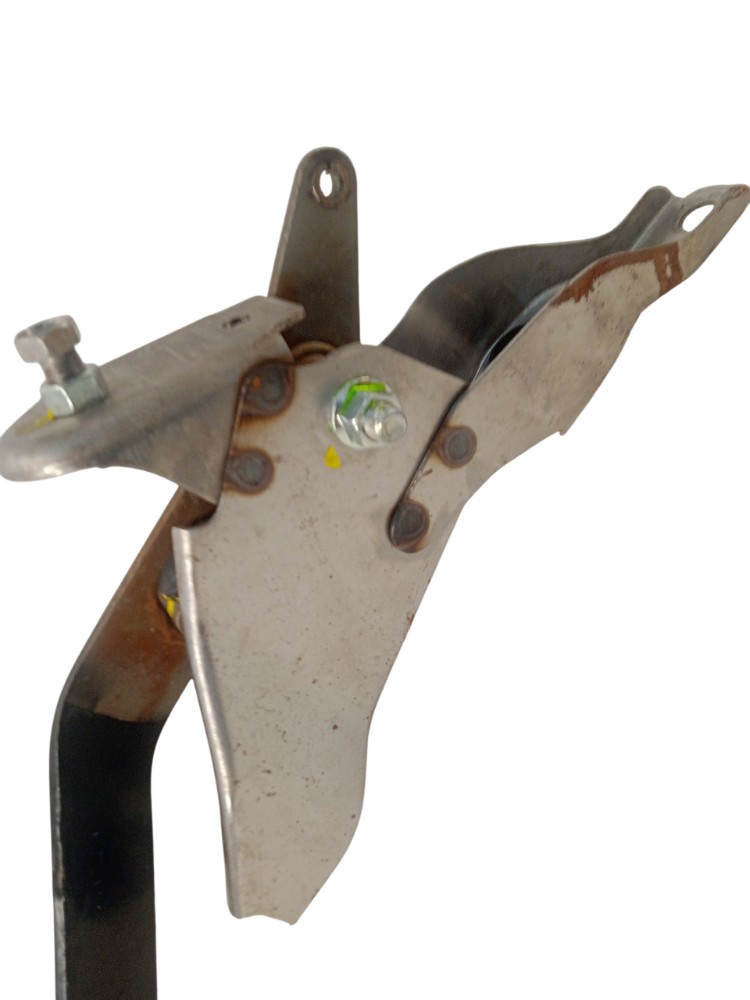 SUPORTE PEDAL EMBREAGENS TOYOTA ETIOS 1.5 6