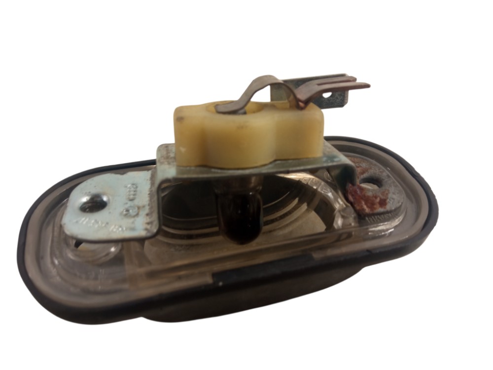 LUZ PLACA ESQUERDO SANTANA QUANTUM 3