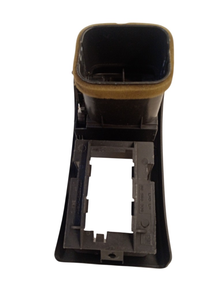 Moldura C/difusor De Ar Esquerdo Gm Astra 2