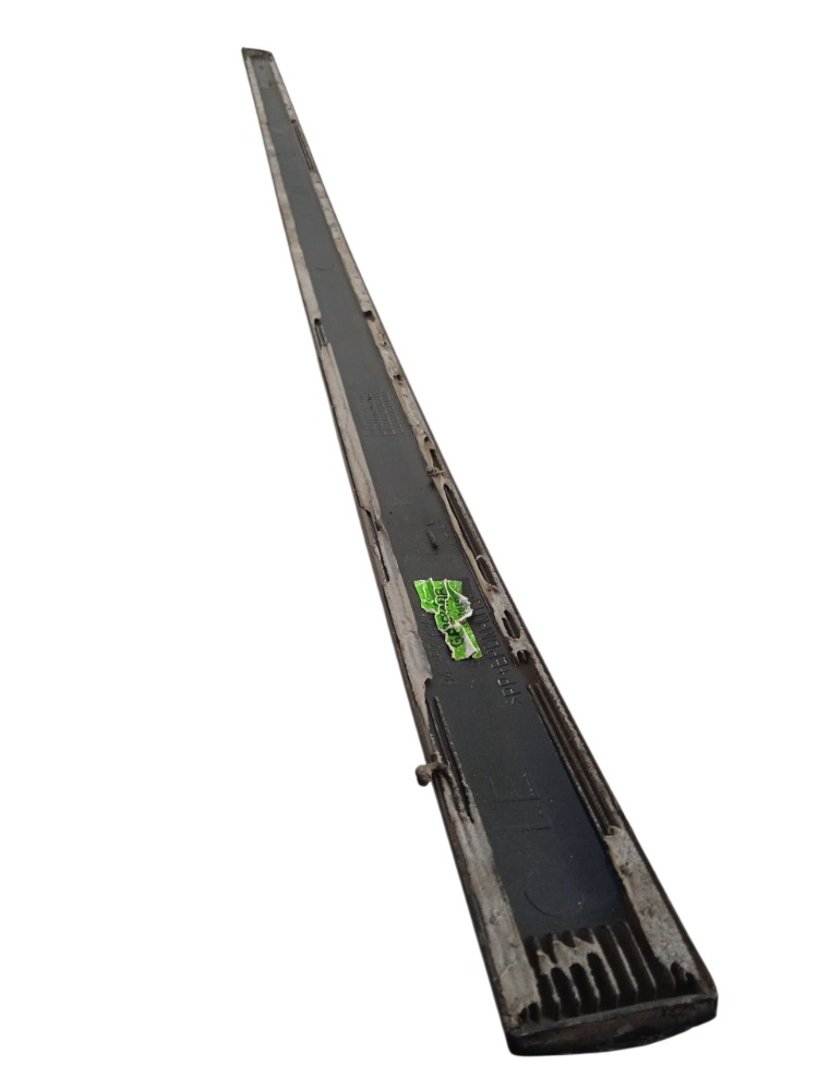 FRISO DA PORTA DIANTEIRO GM CORSA 5
