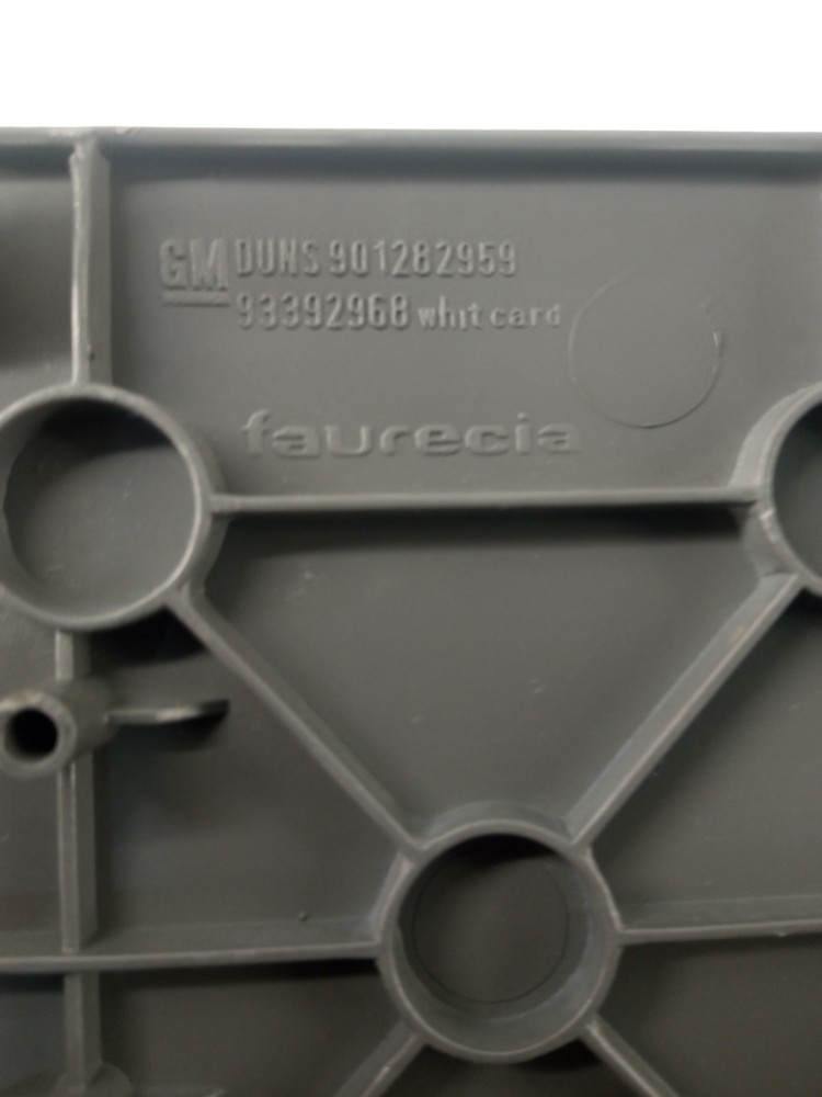 ACABAMENTO DA TAMPA DE FUSIVEIS MERIVA 2007 3