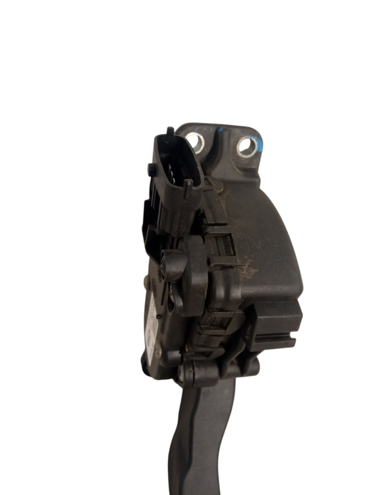 PEDAL DE ACELERADOR FIAT SIENA 2010 3