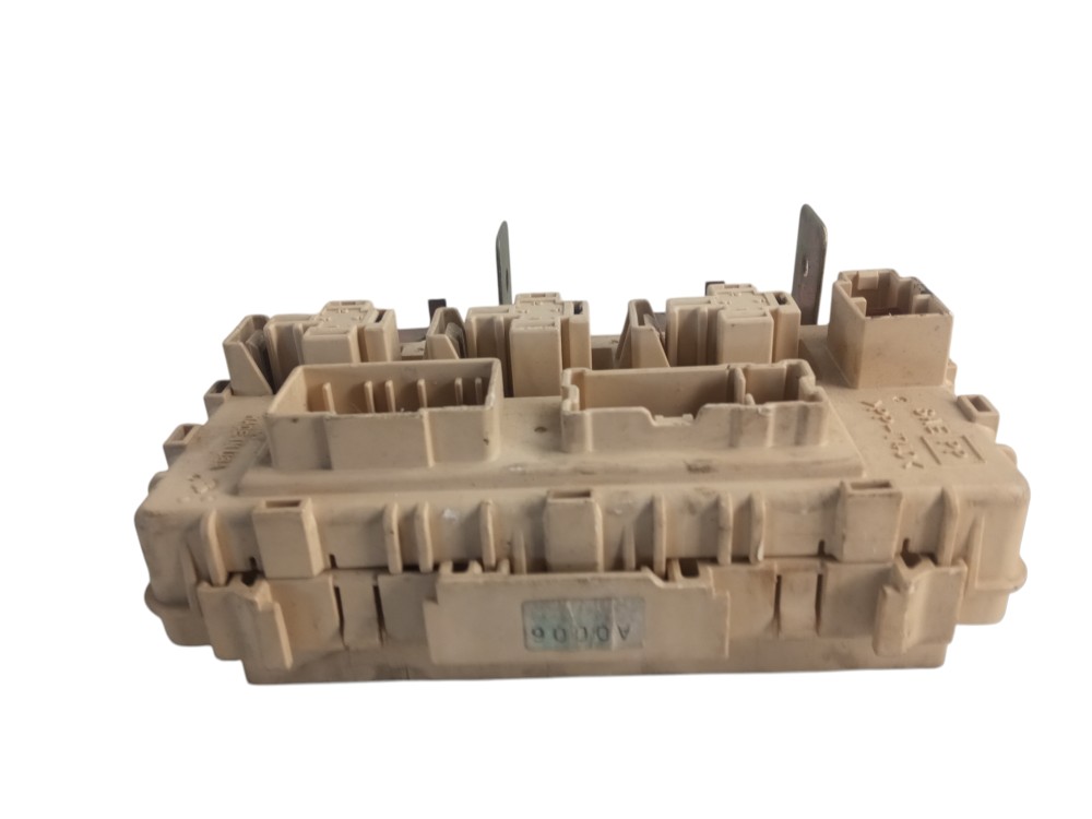 CAIXA DE FUSIVEIS NISSAN XTERRA 4