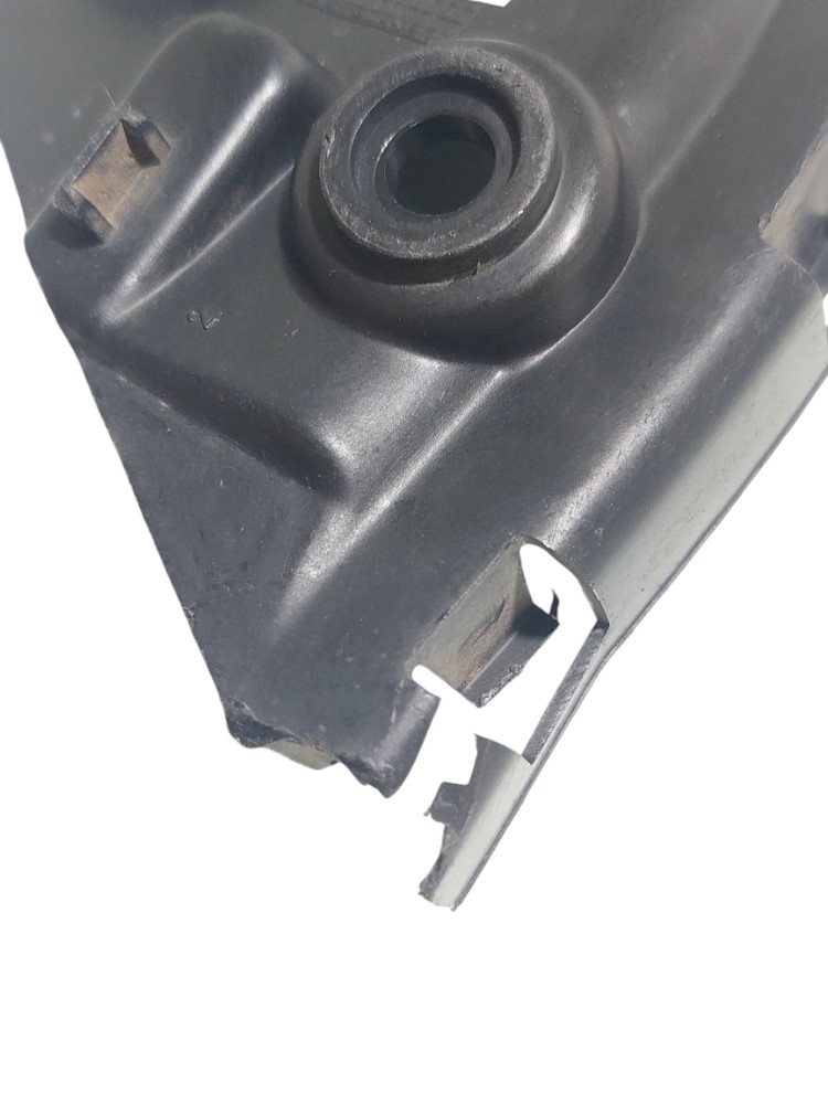Suporte Guia Parachoque Diant Esqu Vw Fox 2010 5z0807183a 2