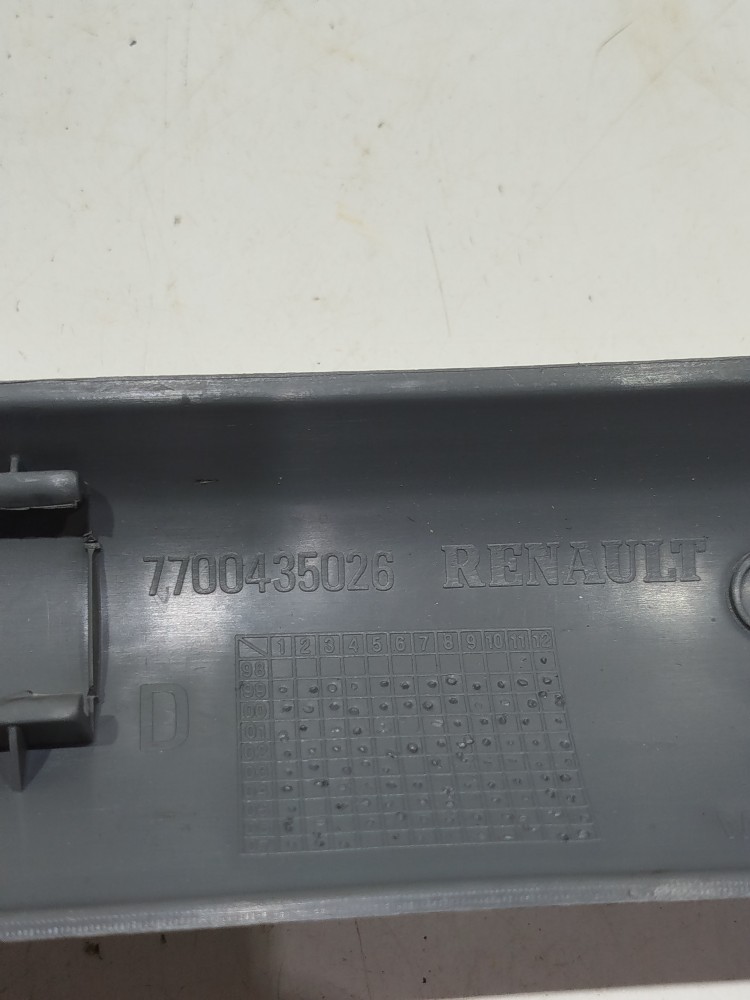 Moldura Parabrisa Direito clio 1.0 16v 2012 4