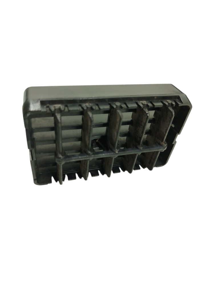 Difusor Ar Paienl Central Fiat Fiorino 1996 a 2010 A 6