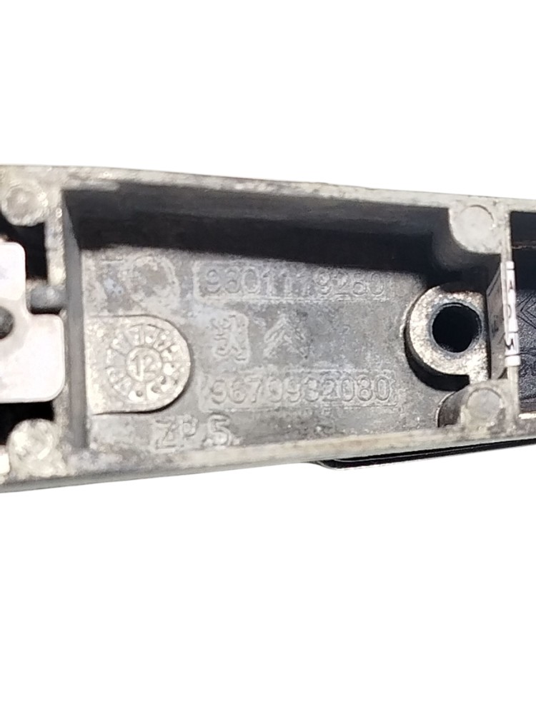 Maçaneta externa traseiro esq  Peugeot 208 2013 2019 6