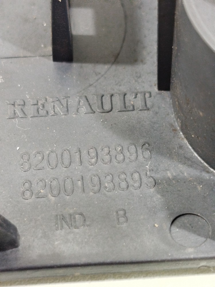 Moldura botão desembaçador Renault Clio 1.0 2005 2