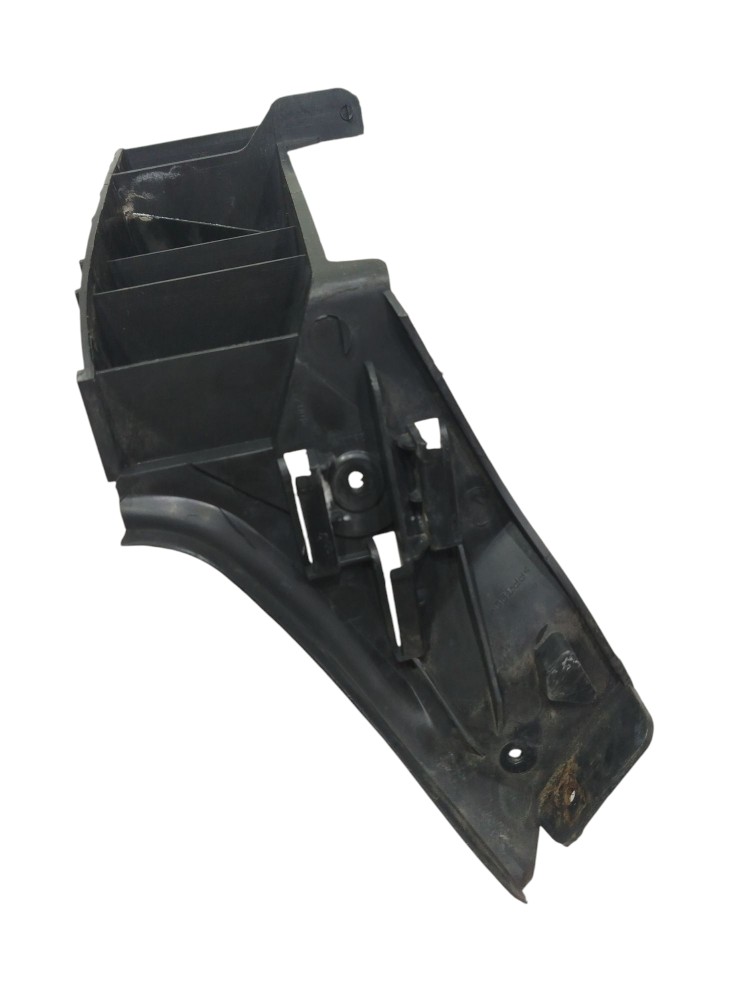 Guia Para-choque Esquerdo Polo Hatch 2003 6q6807393 6