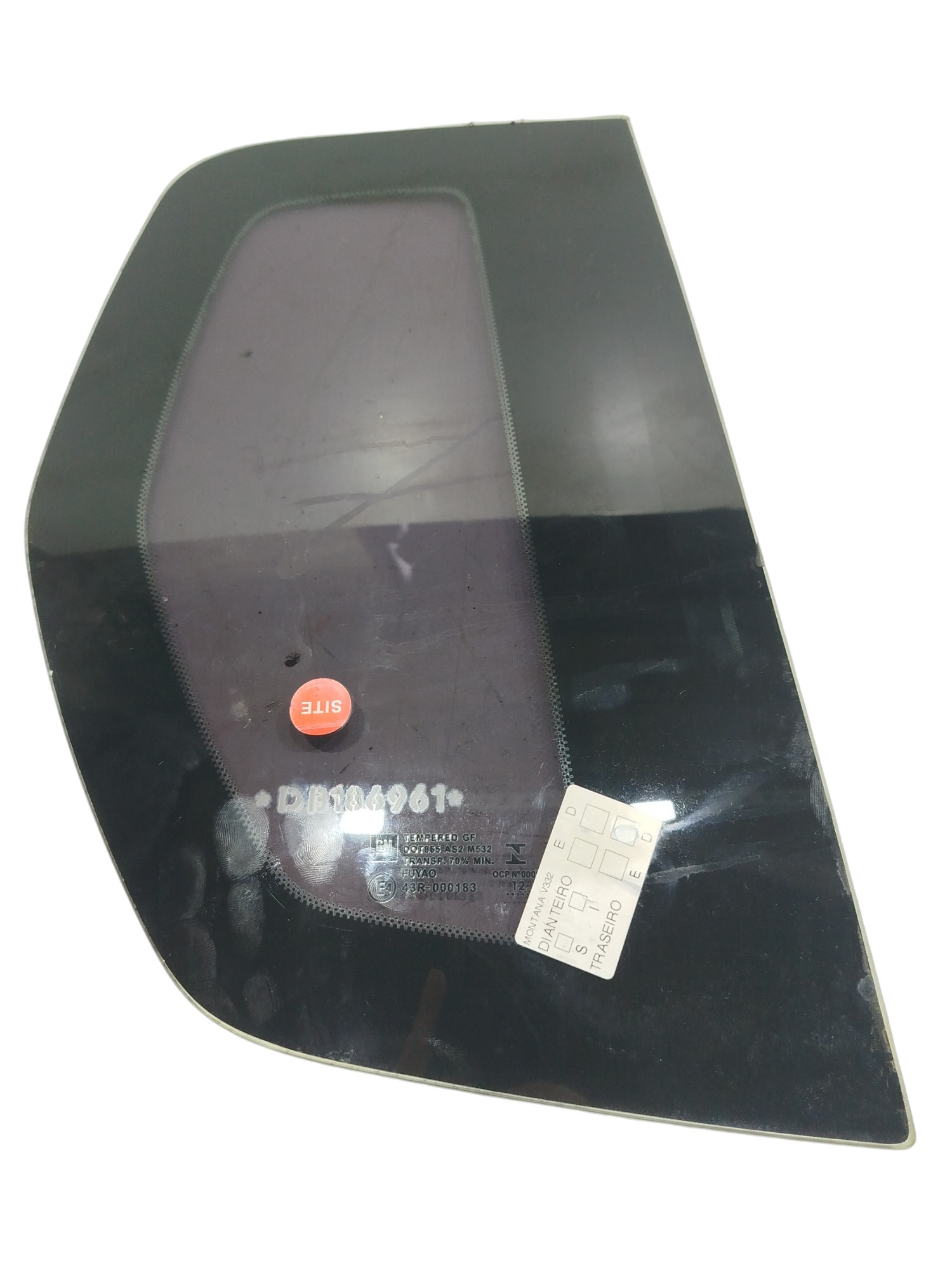 Vidro fixo traseiro direito gm montana 2013 1