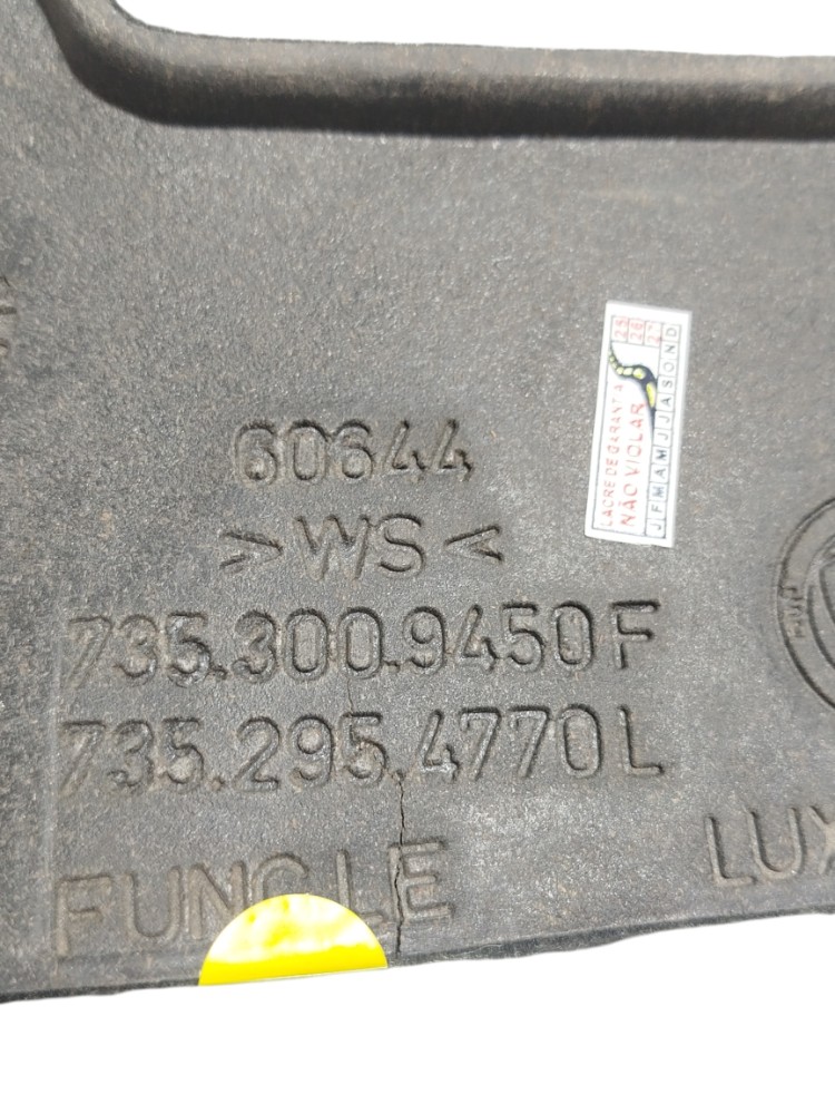 Moldura Carpete Consolo Diant Esq Fiat Palio Siena 2000 2