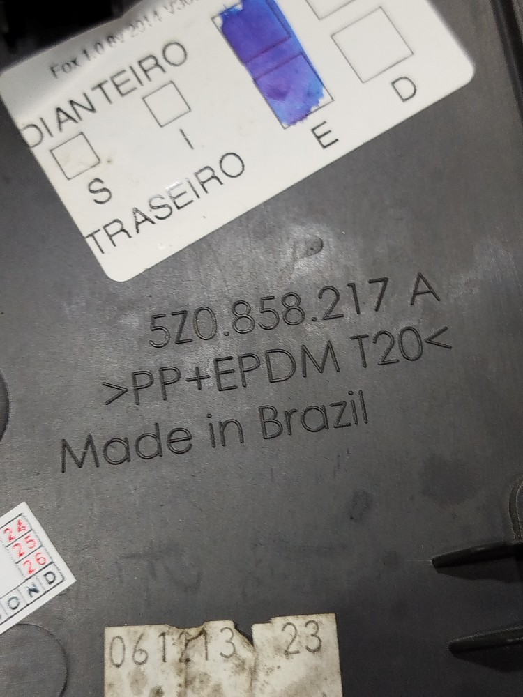 Acabamento Lateral Painel Dianteiro Esquerdo Fox 1.0 2014 2