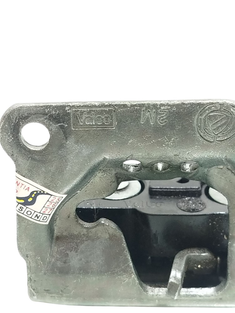 Fechadura tampa traseira Porta Malas Fiat Uno Vivace 2010 9