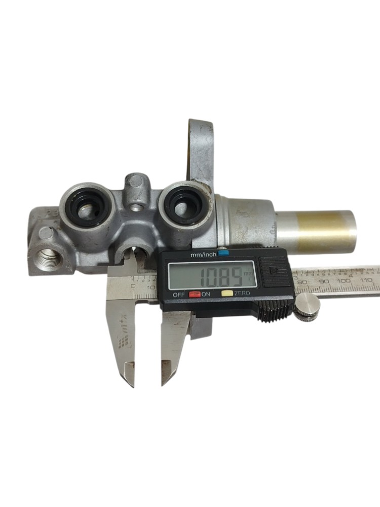 Cilindro Mestre Freio Citroen C4 GranPicasso 2.0 16V 2009 9