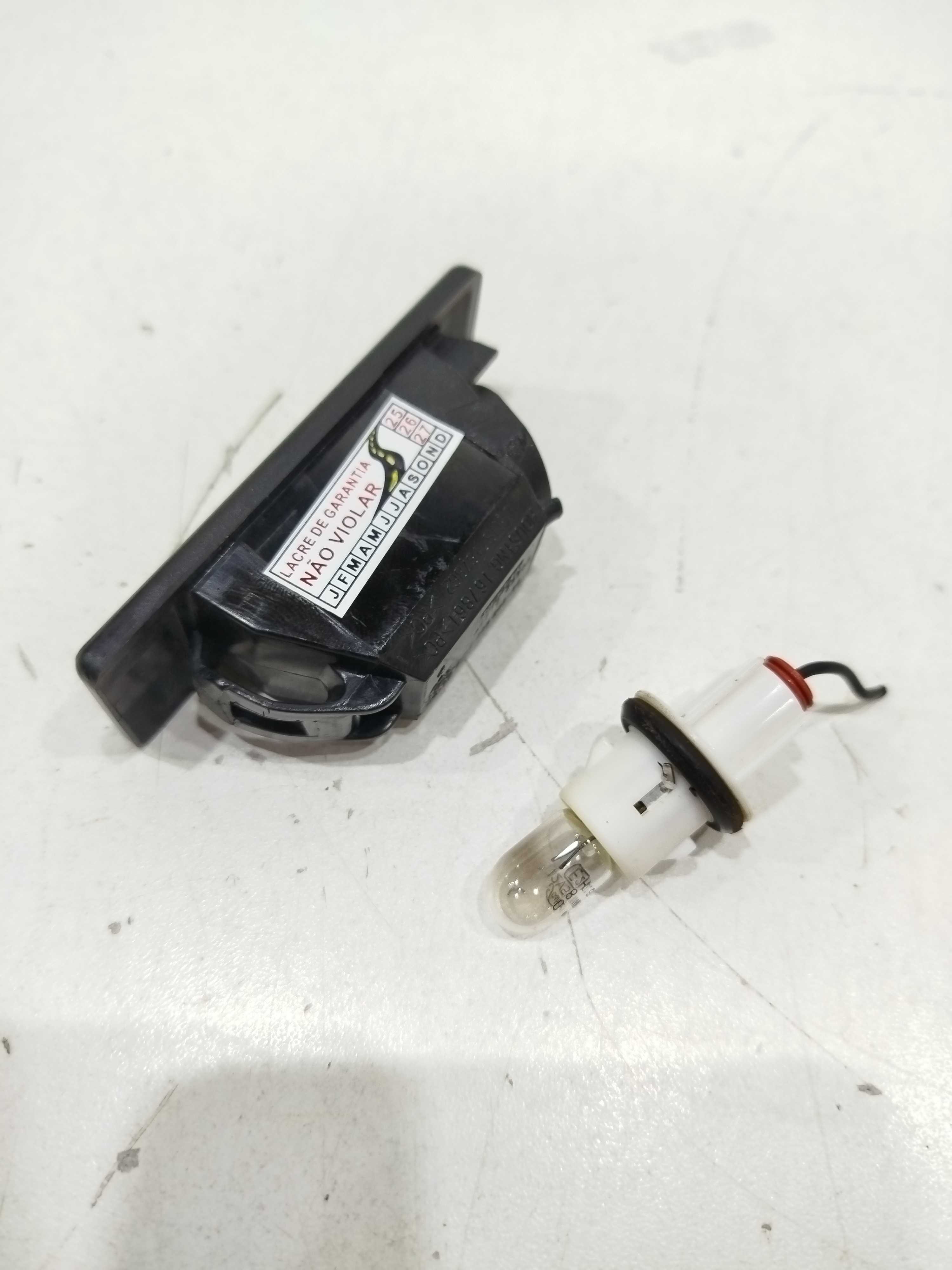 Luz Placa Nissan Versa V Drive 2020/21 Original