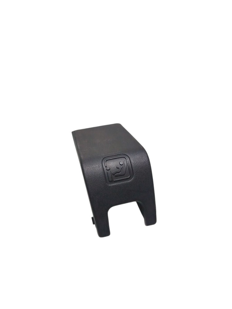 Moldura Isofix Banco Gm Tracker Ltz 1.0 Turbo 2023 Preto 1