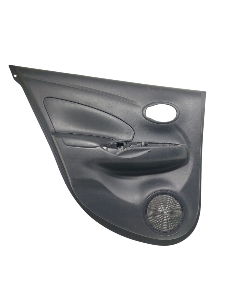 Forro Porta Tras Esq Nissan Versa Vdrive 2021 829239ke1a 2