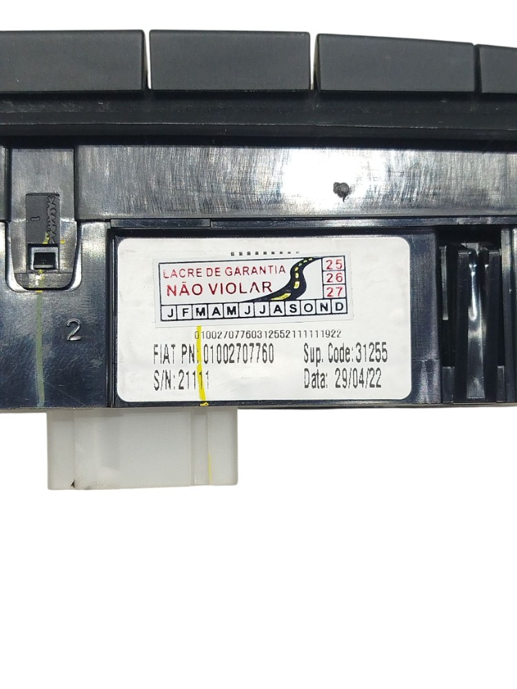 Moldura Central Botoes Fiat Strada End 1.4 2022 01002707760 3