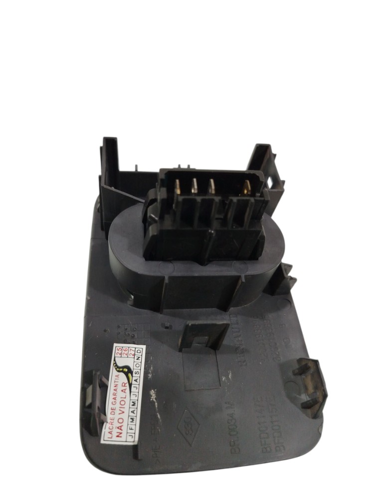 Moldura botão desembaçador Renault Clio 1.0 2005 3