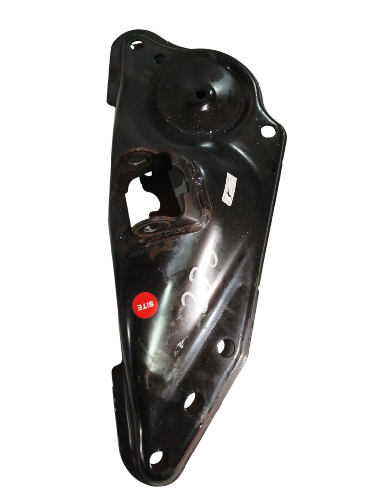 Suporte Amortecedor Traseiro Esquerdo C4 Picasso GLX 2012 3