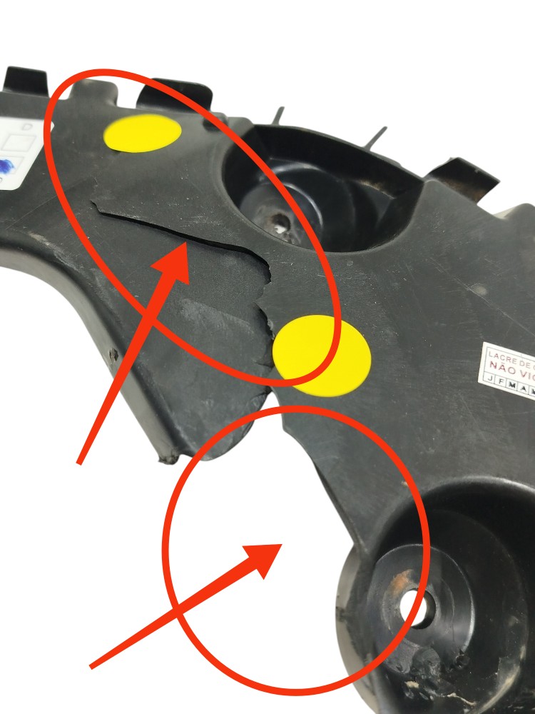 Suporte Guia Parachoque Traseiro Direito Duster 2015
