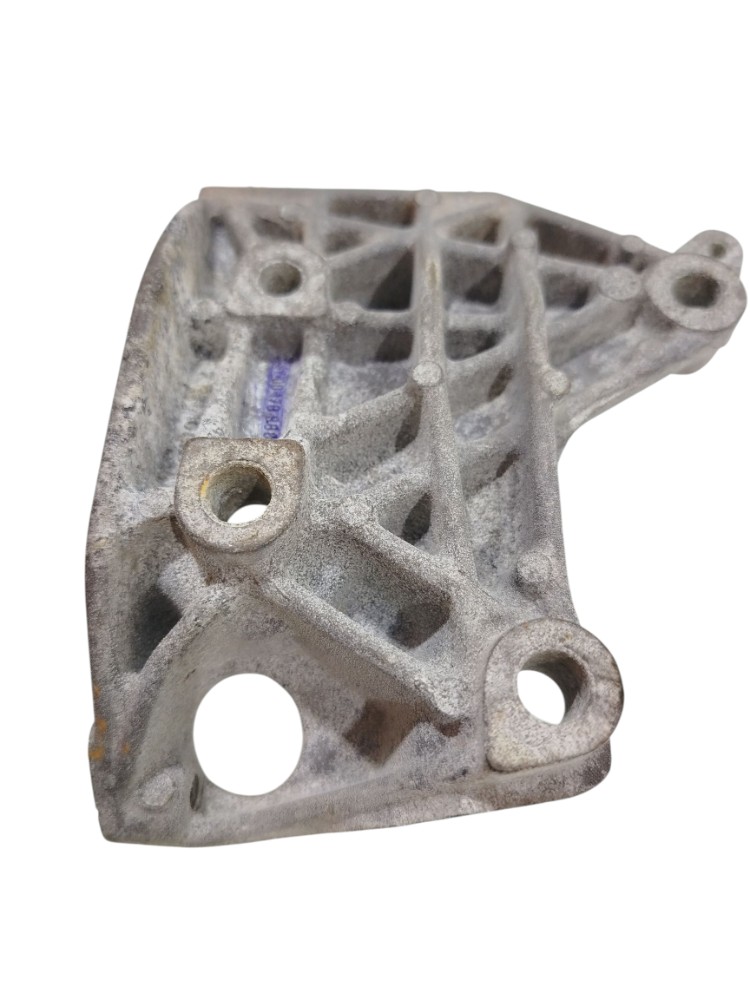 Suporte alternador Renault Clio 2006