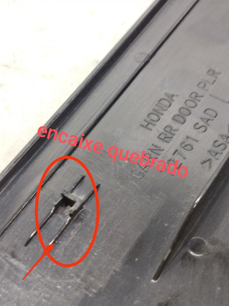 Moldura Coluna Traseira Esquerda Ext Honda Fit 2015 Detalhes 3