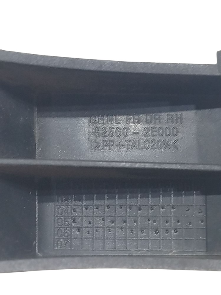 Guia Vidro Dianteiro Direito Hyundai Tucson 2010 825602e000 4