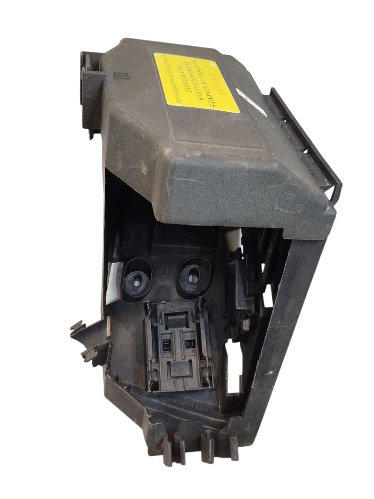 Tampa Caixa Fusíveis Rele 1.6 Sce Renault Megane 1999 A 2008 Preta 4