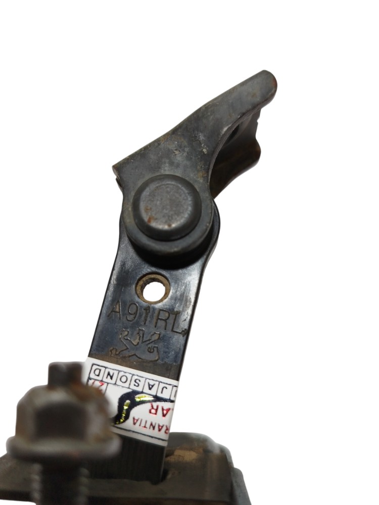 Limitador Porta Traseira Esquerda Peugeot 208 2014 A91rl 2