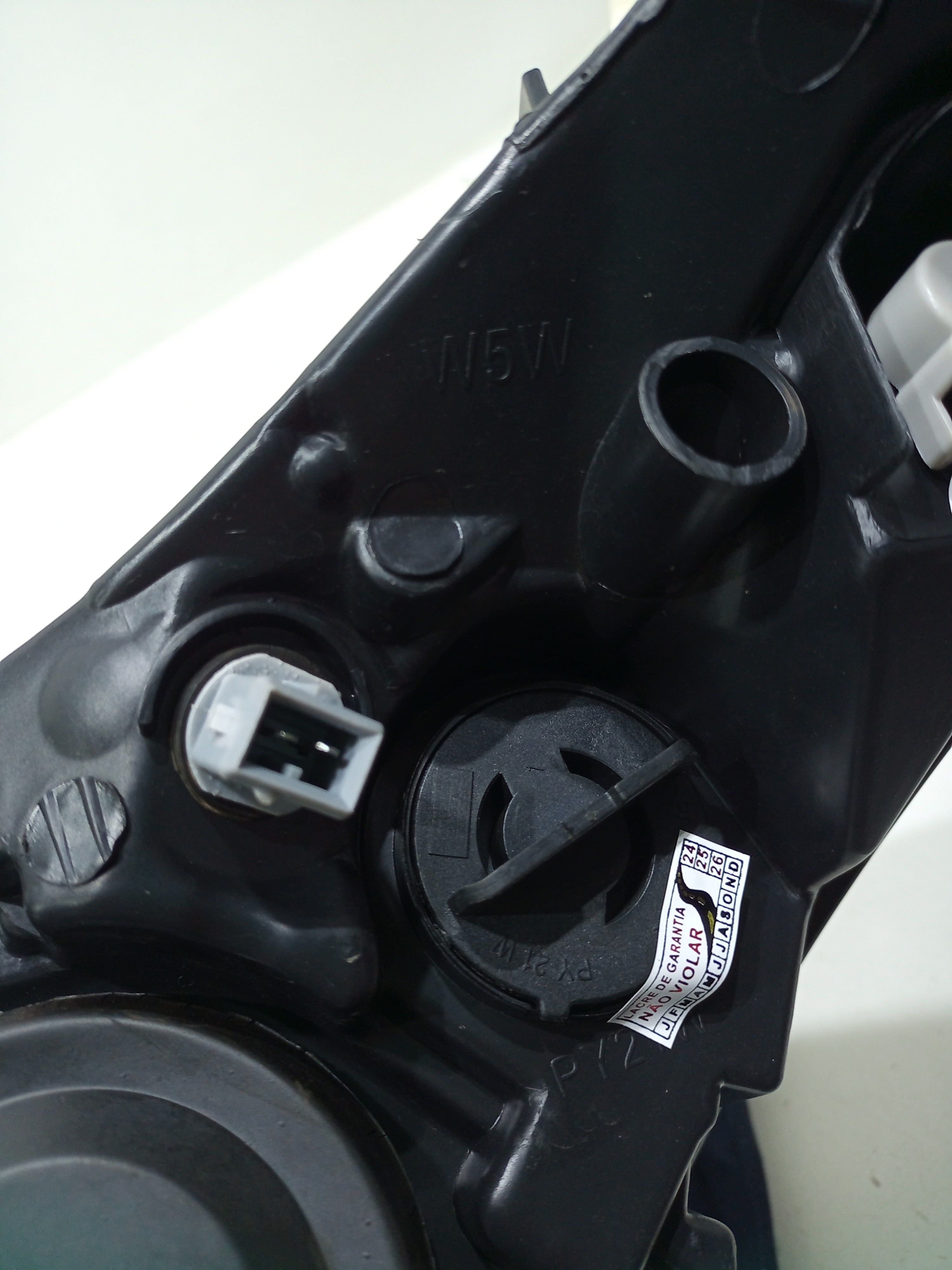 Farol Citroen C4 Tyc Lado Direito Paralelo Detalhe  Direito 3