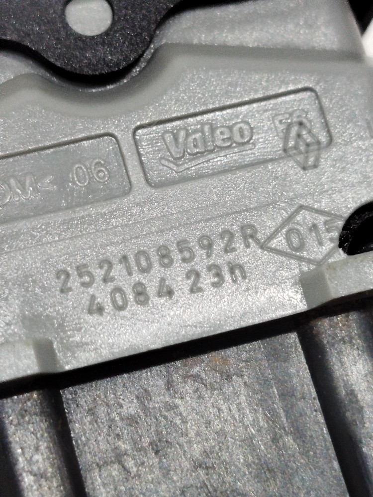 Botão Trava Destrava Duster 2.0 16v 2015 252108592r 4