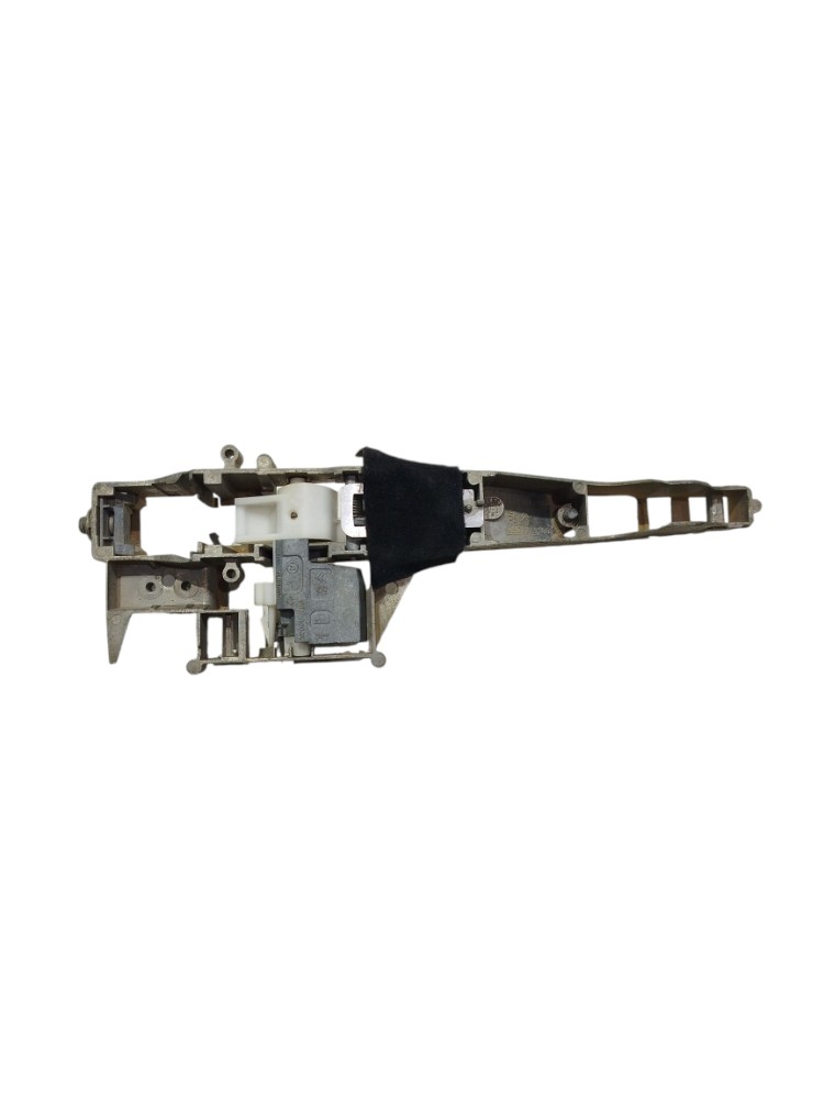 Suporte Maçaneta externa peugeot 208  2011 a 2014 4