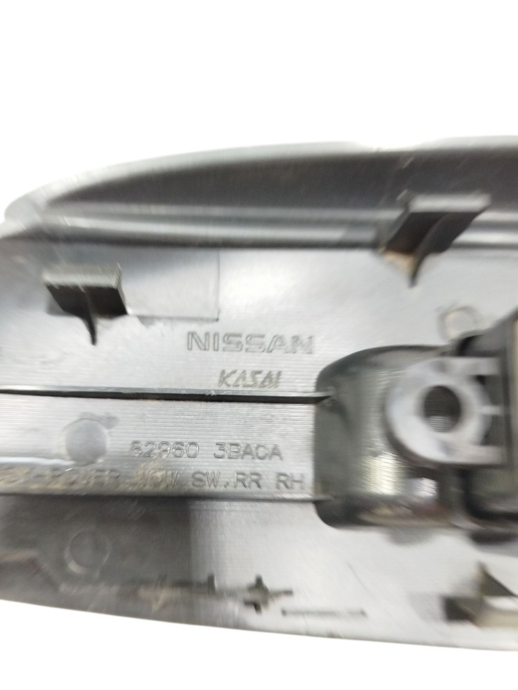 Moldura Botão Vidro Traseiro Direito Versa 2012 4