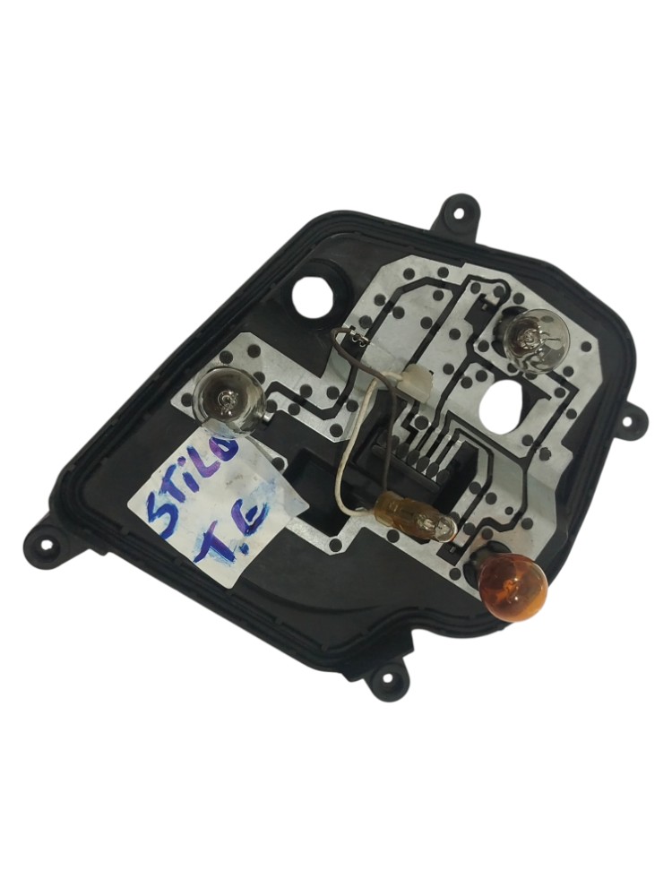 Soquete Lanterna Traseira Esquerda Fiat Stilo 2007 45820751 3