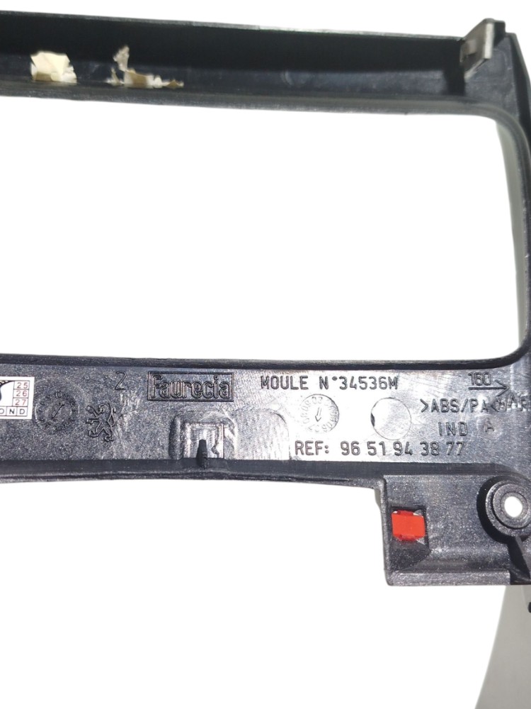 Moldura Console Central Radio Peugeot 307 2012 9651943877 3