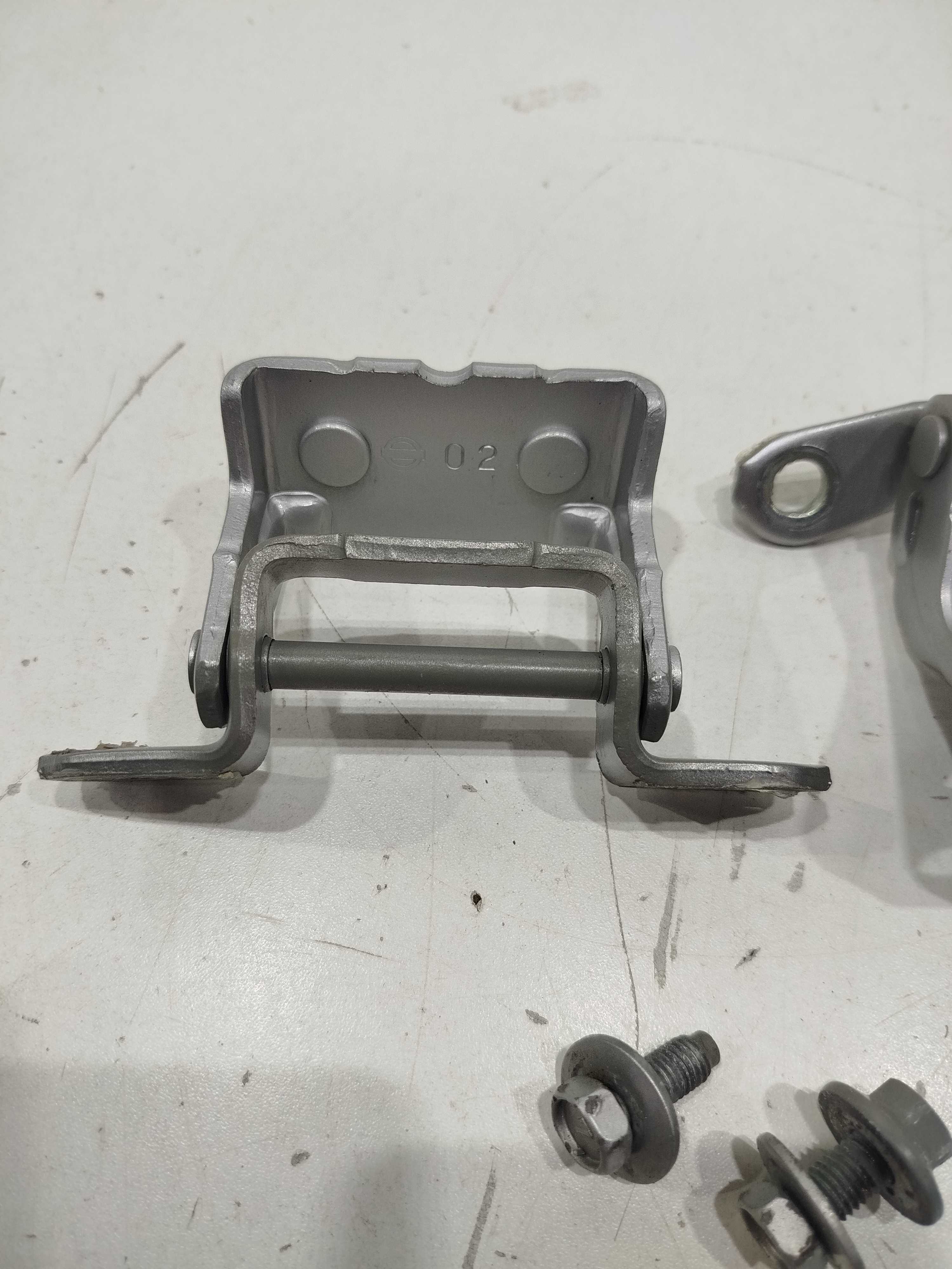 Par Dobradiças Tras Direita Nissan Versa V Drive 2020/21 4