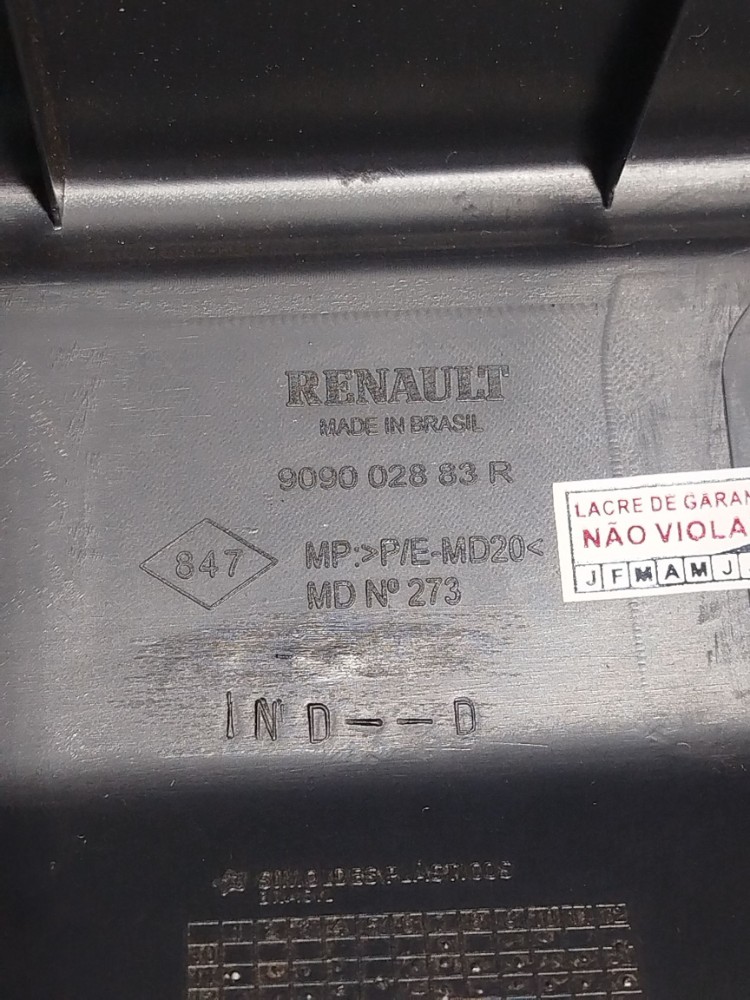 Moldura Tampa Traseira Inter Renault Duster 2014 909002883r Cinza 8